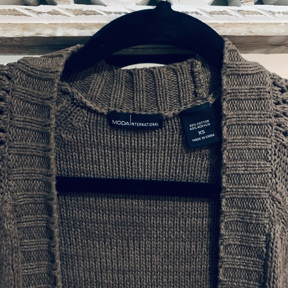 Lightly worn cardigan sweater. - Picture 4 of 5